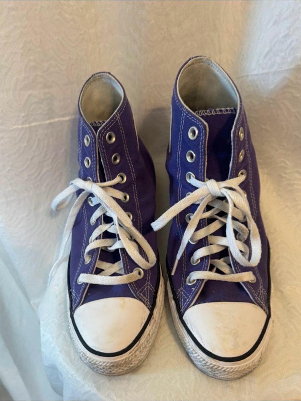 Purple High-Top Canvas Sneakers - Classic Lace-Up